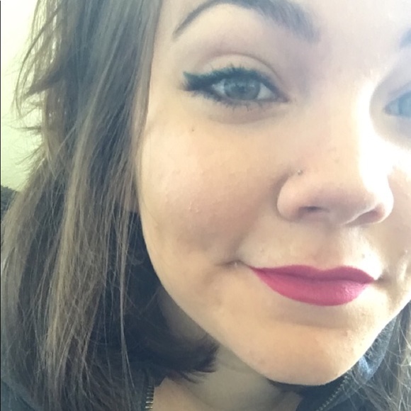 Meet your Posher, Allison - Picture 8 of 8